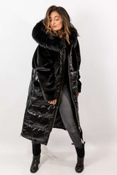Exklusiver langer Damenparka mit schwarzem Fuchspelz