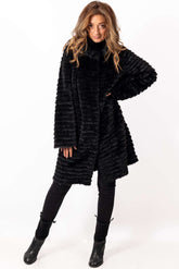 Exklusiver Damenmantel aus Nerzleder von Dayana Black