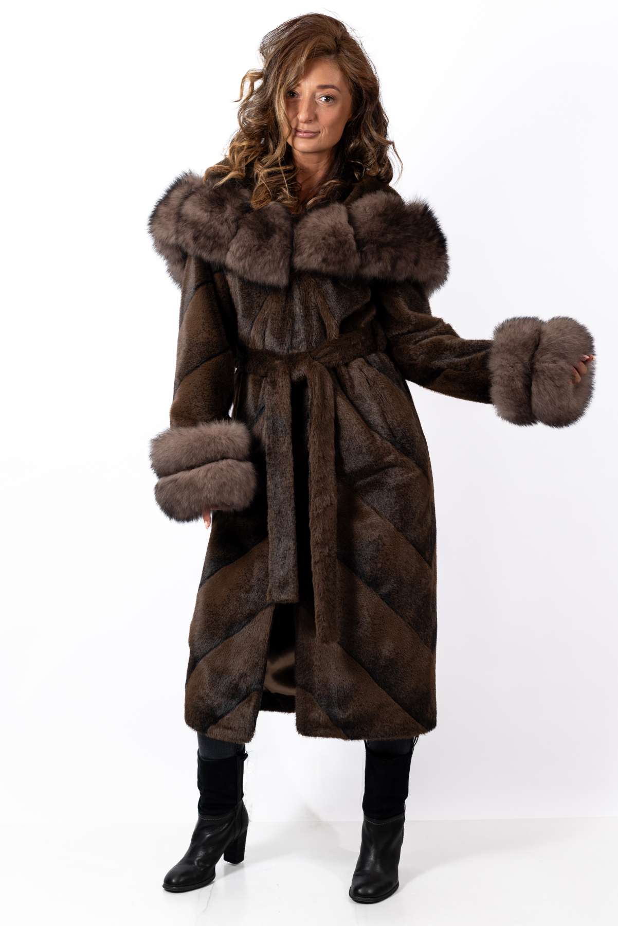 Women's exclusive alpaca coat Liana Brown