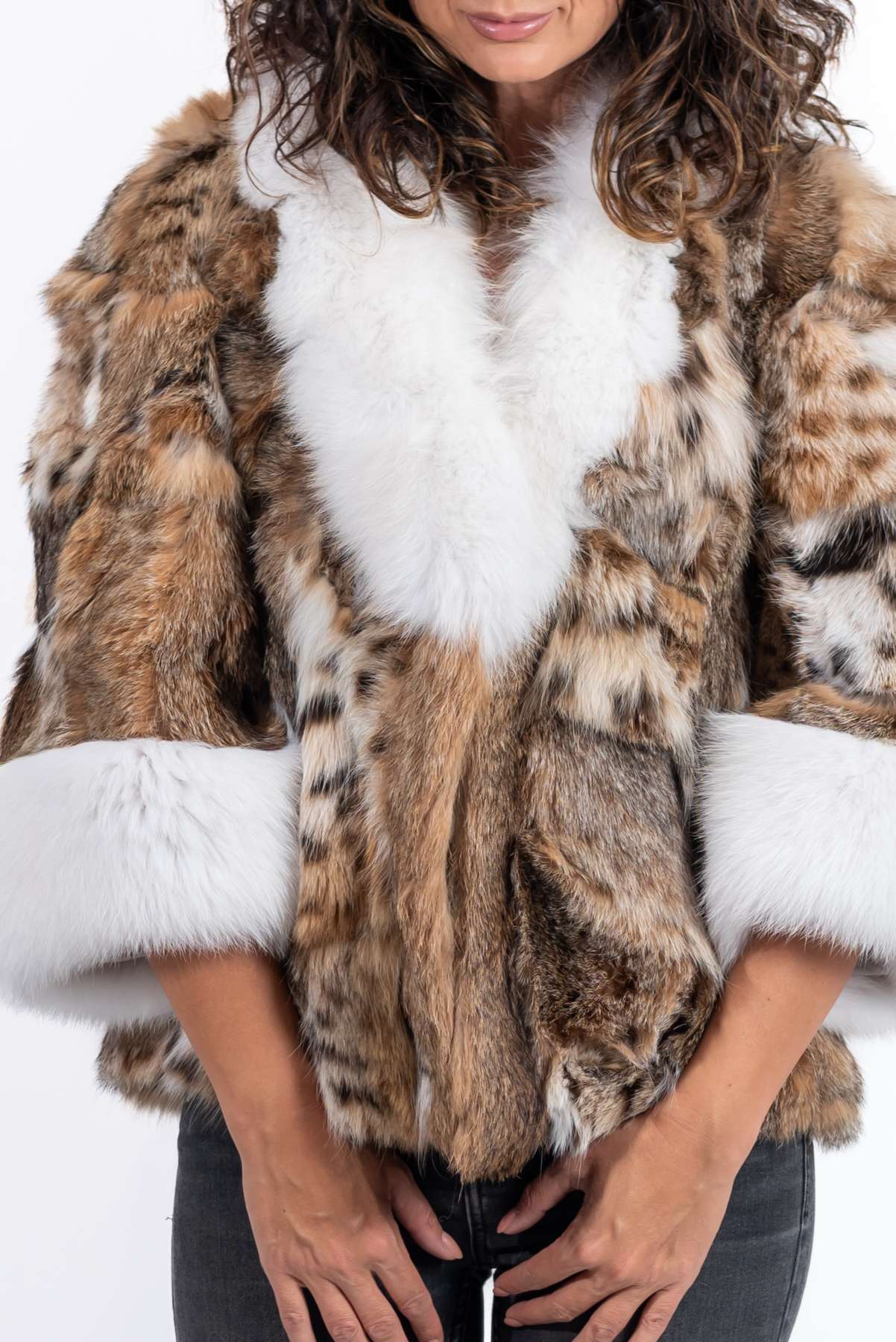 Women's exclusive coat Bistra made of natural lynx fur