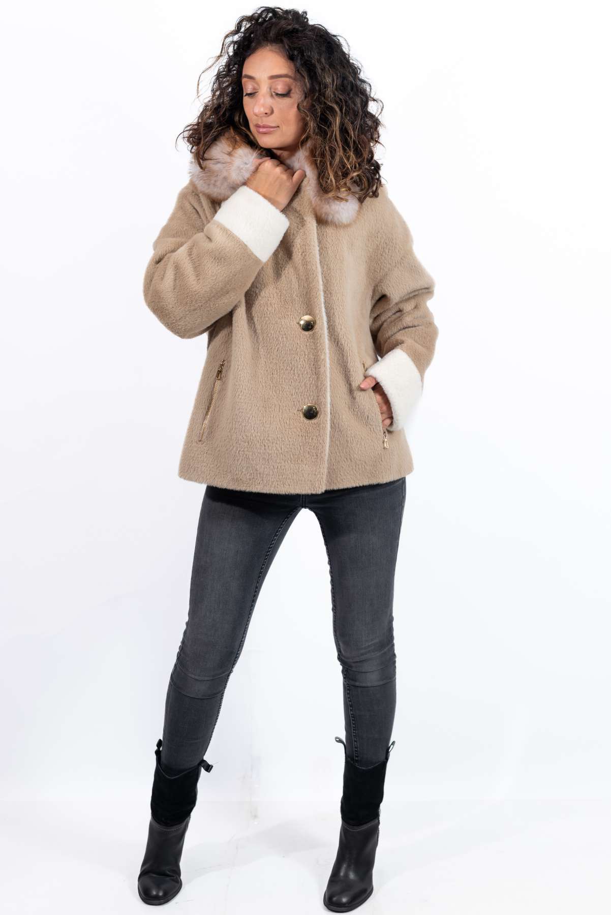 Women's exclusive alpaca coat Yanitsa