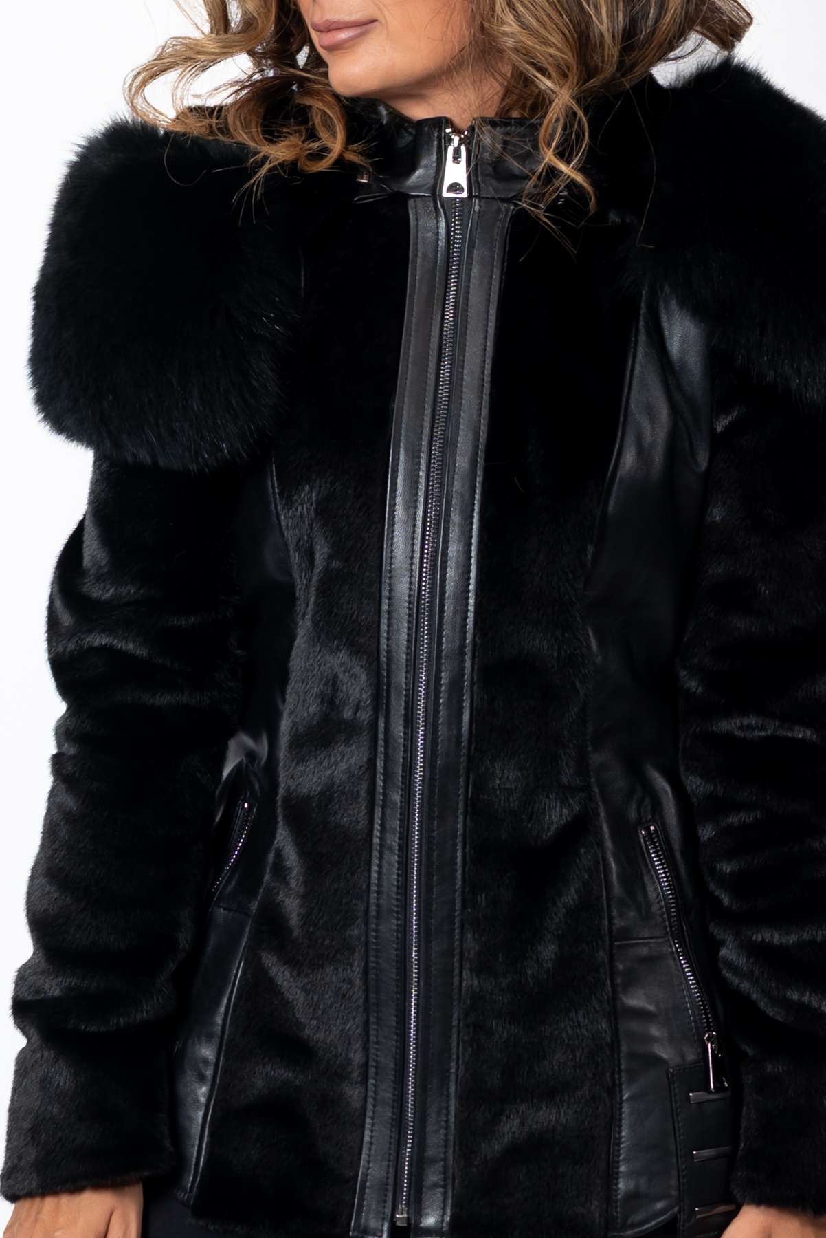 Women's exclusive Alpaca Vihra coat with hood Black