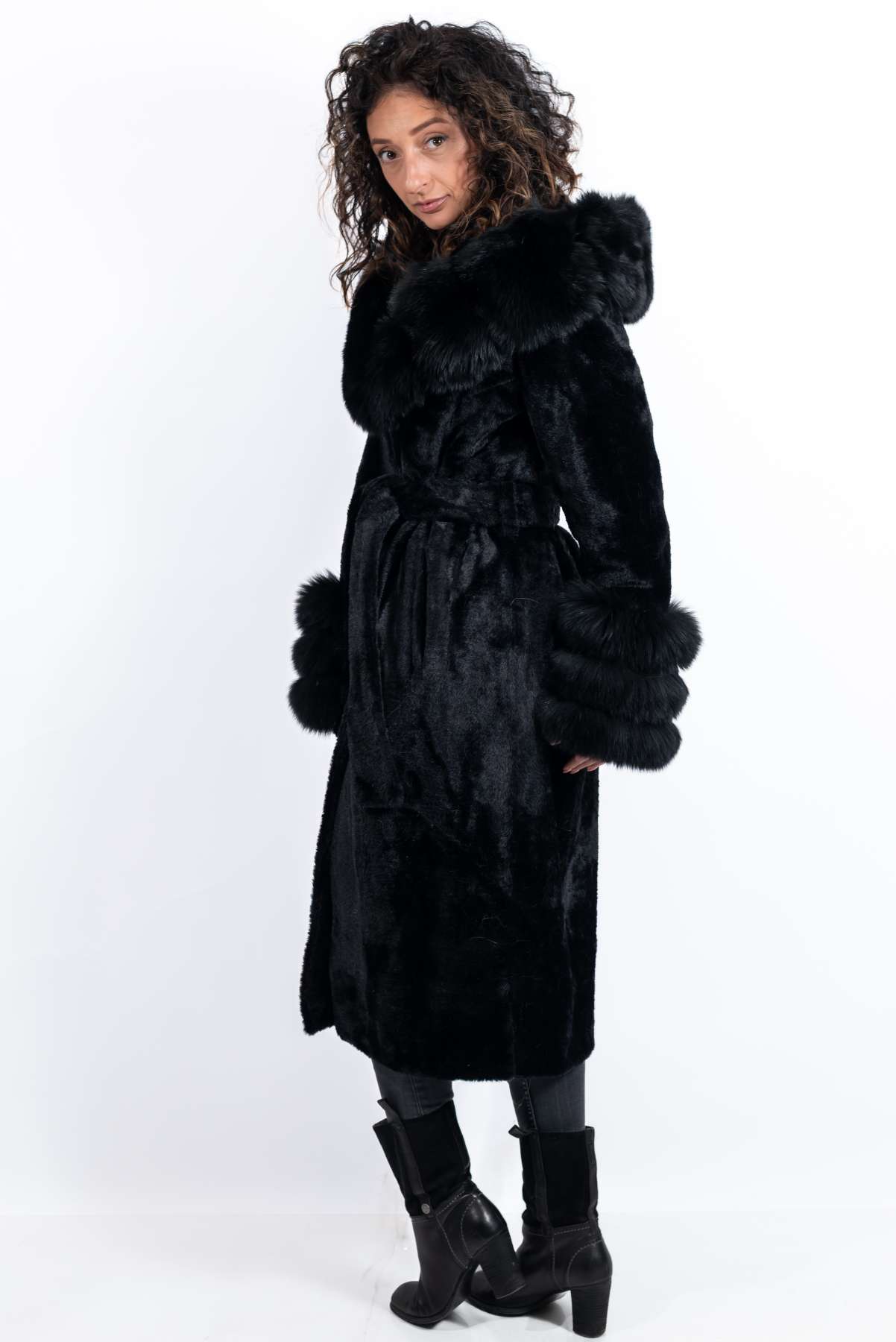 Women's exclusive alpaca coat Amelia with hood