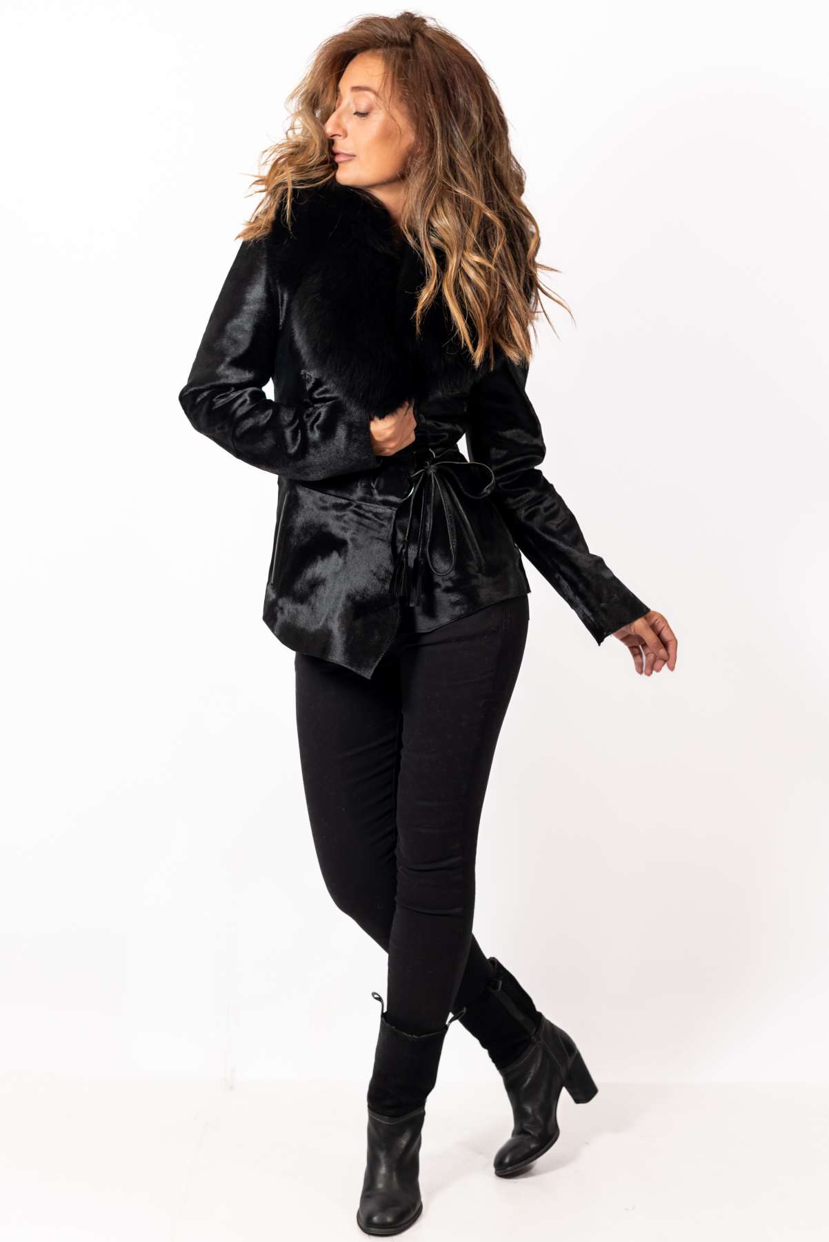 Women's exclusive coat Pony Black Short