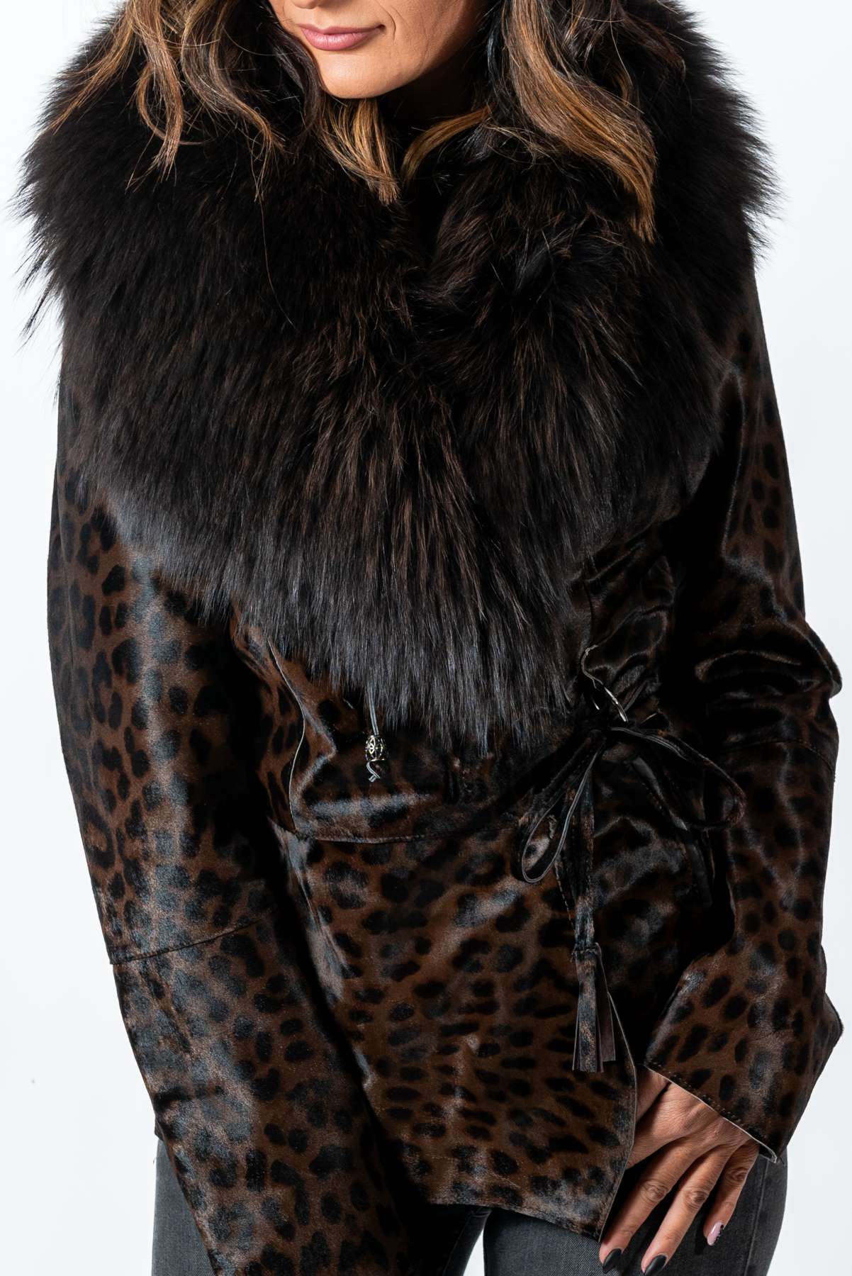 Women's exclusive coat Pony Leopard Short