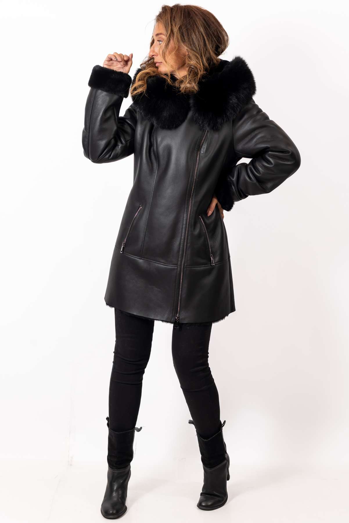 Women's exclusive lambskin coat Bisera with Fox