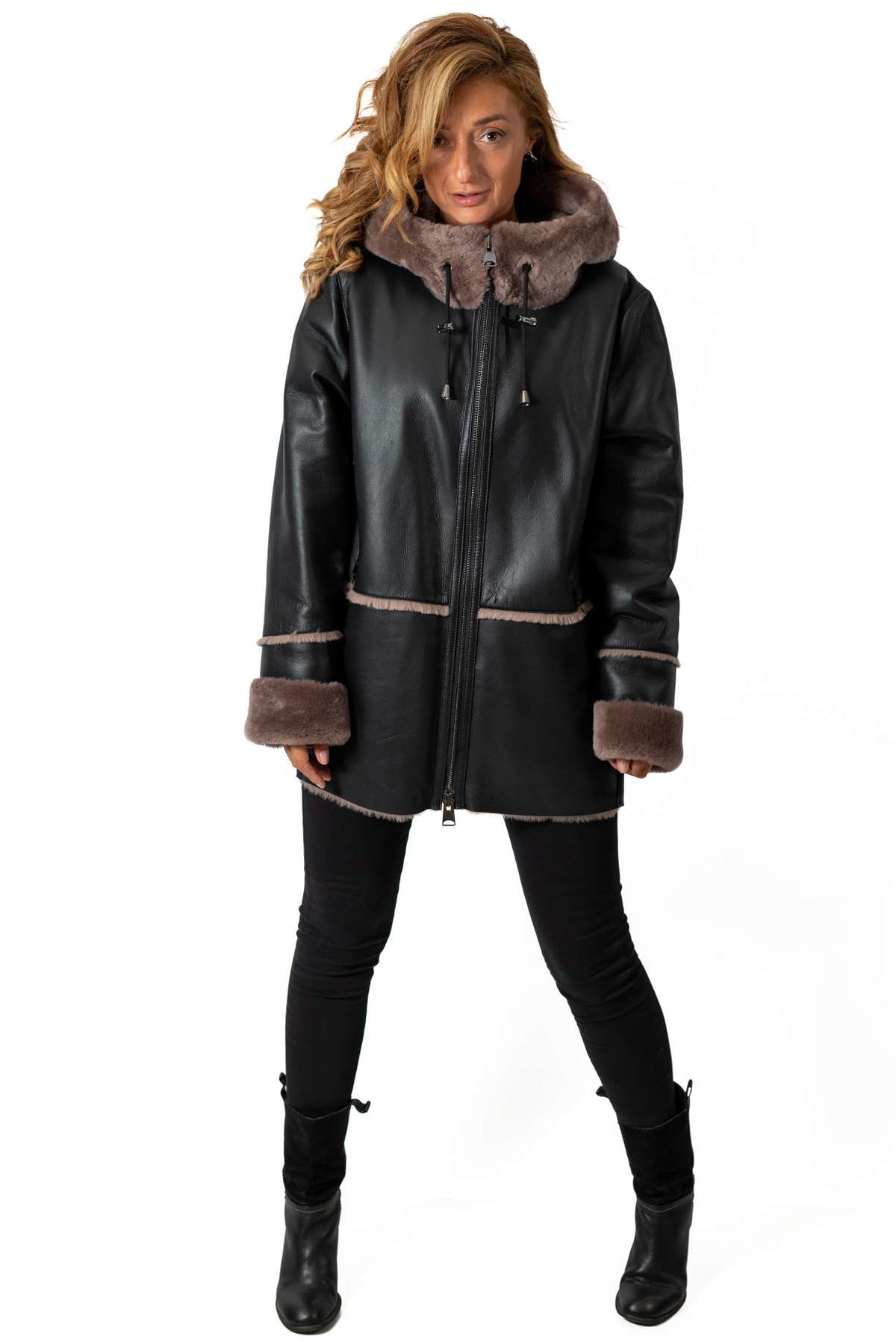 Women's exclusive lambskin coat Boyana