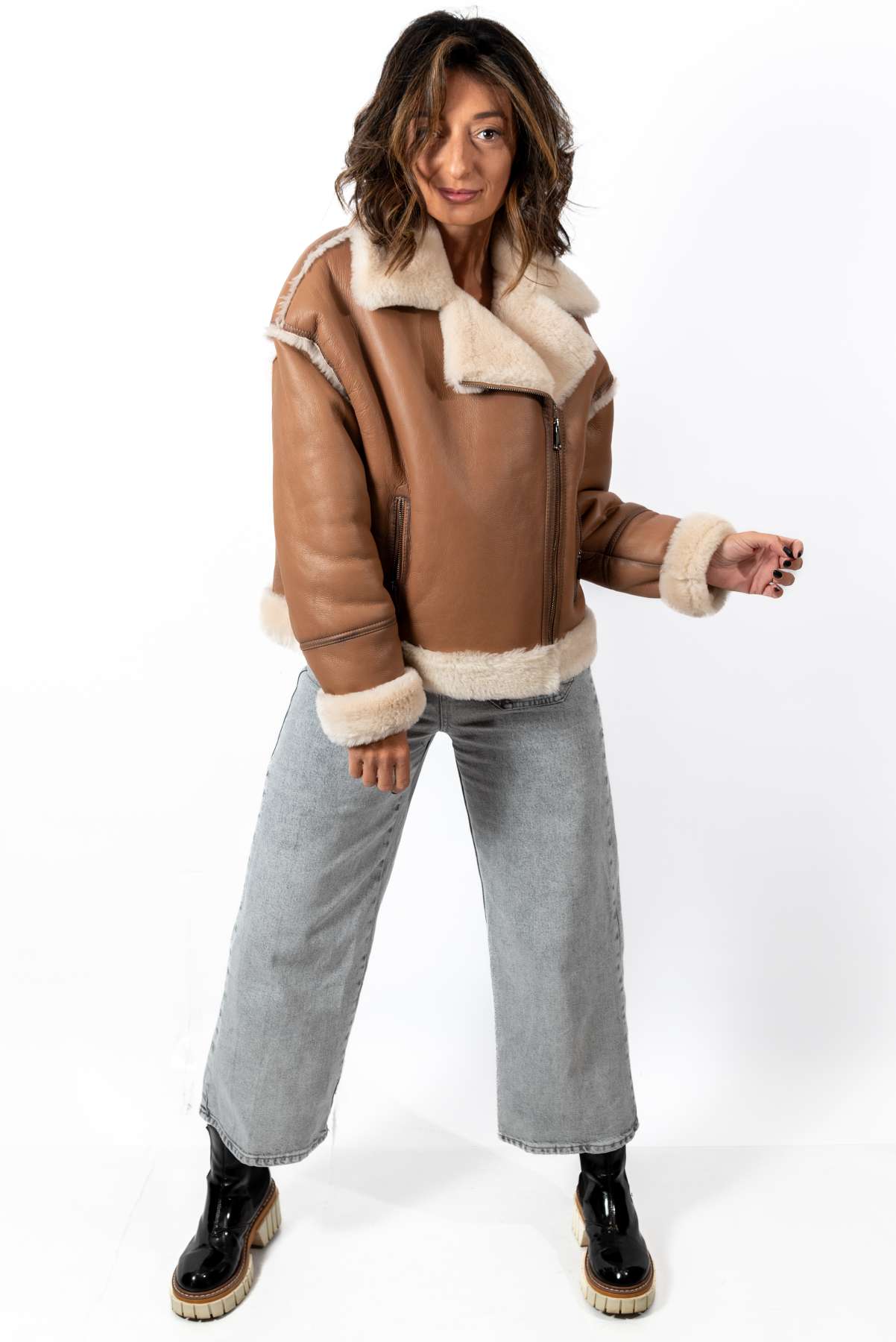 Women's exclusive lambskin coat Bisera Camel
