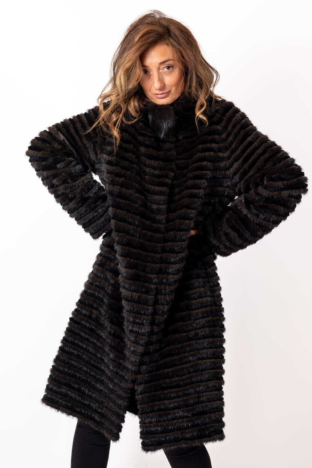 Women's exclusive coat from mink Dayana Brown