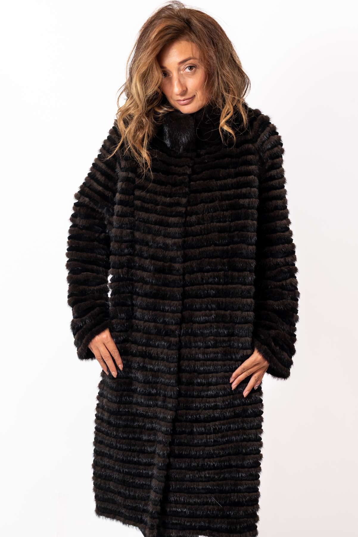Women's exclusive coat from mink Dayana Brown